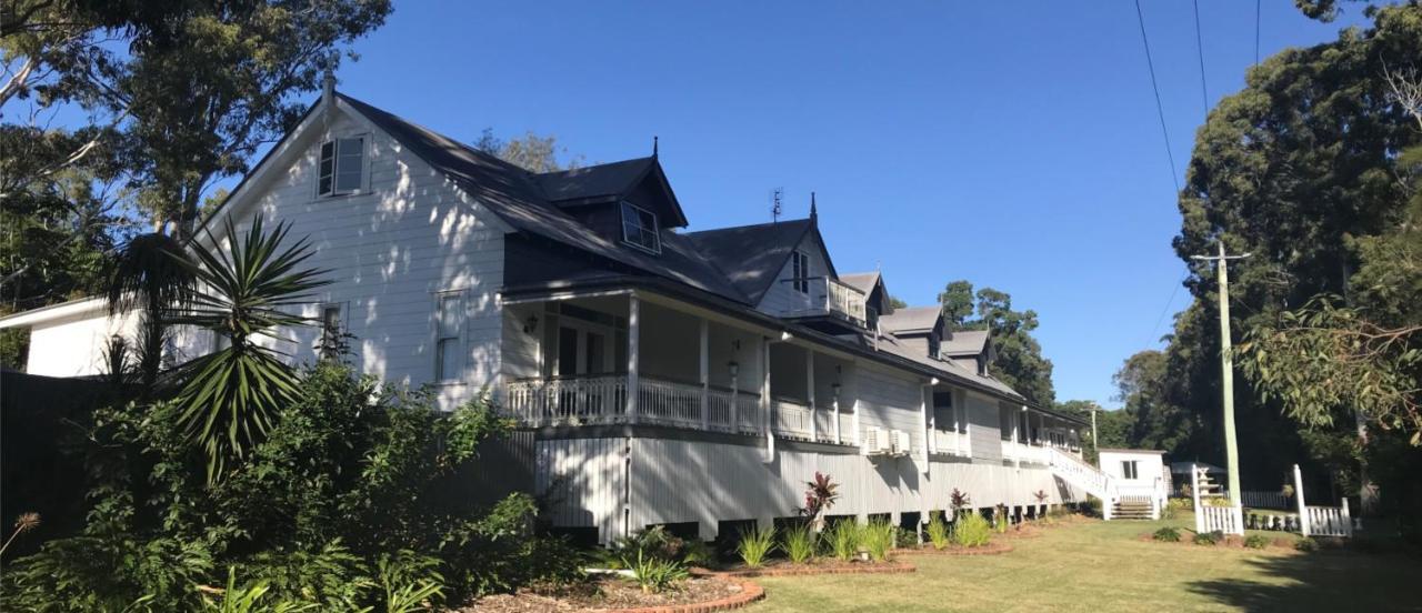 ツイン・ウォーターズ ブリ ブリ ハウス リバーサイド リトリート Bed & Breakfast エクステリア 写真